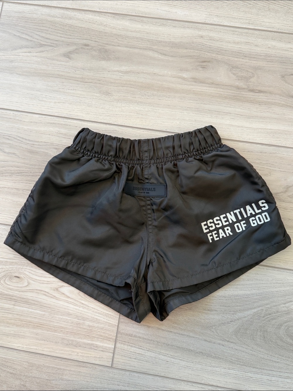 Essential Fear of God kid’s Dark Olive Green Shorts